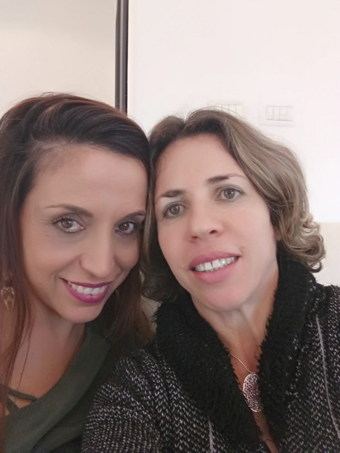 יעל גן-אור מראיינת את גלית בנגלס על איך להפוך לימון ללימונדה